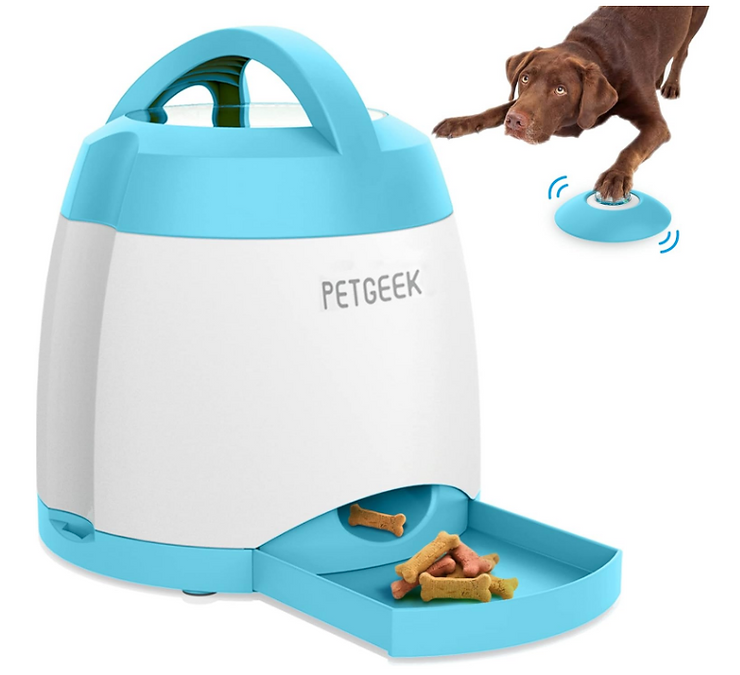 March Pick of the Month: PETGEEK Automatic Treat Dispenser